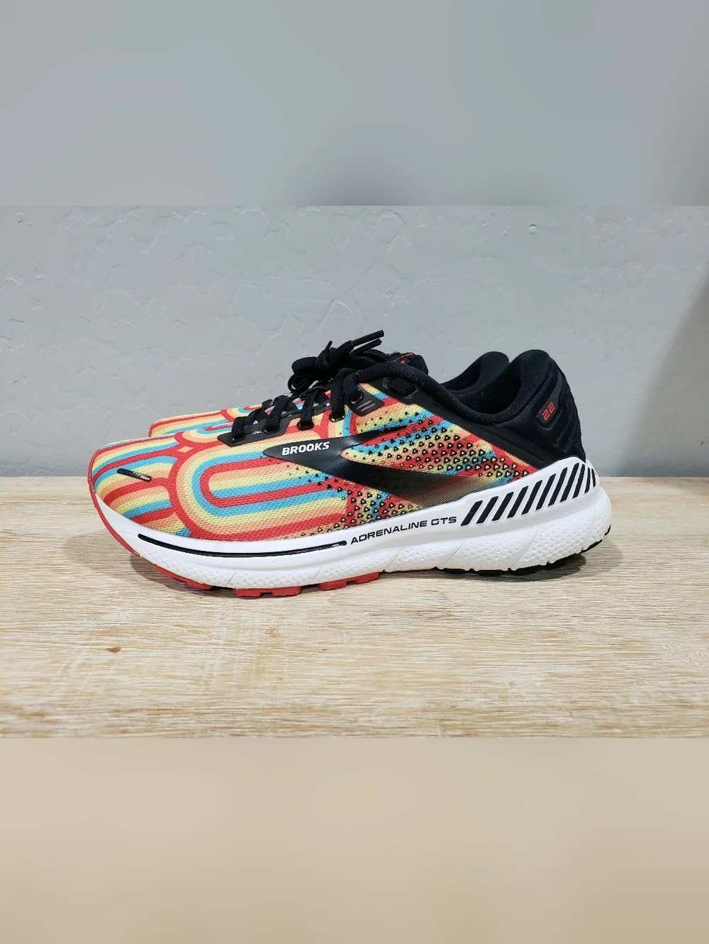 BROOKS Womens Adrenaline GTS 22 Disco Pack/Pride Running Shoes (8.5M) MultiColor